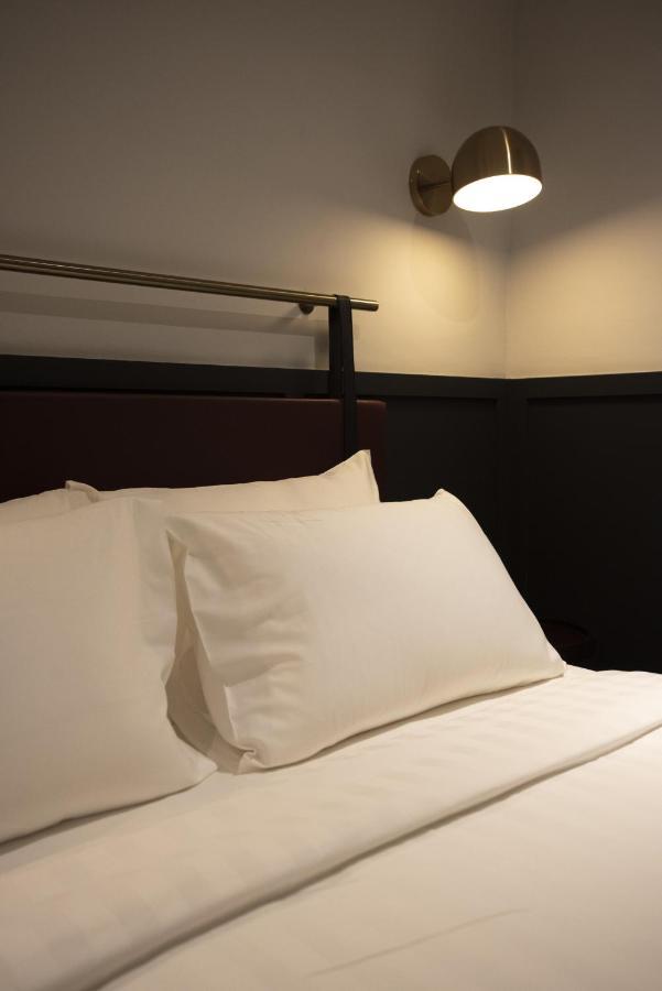 Monocolo Boutique Hotel Kota Kinabalu Buitenkant foto